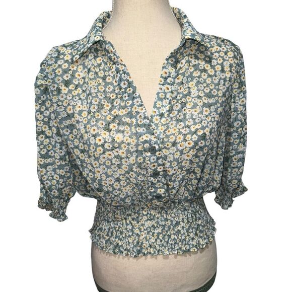 NWT Know One Cares Floral Green Blue Short Sleeve Crop Top Blouse V Neck size L - Picture 2 of 11